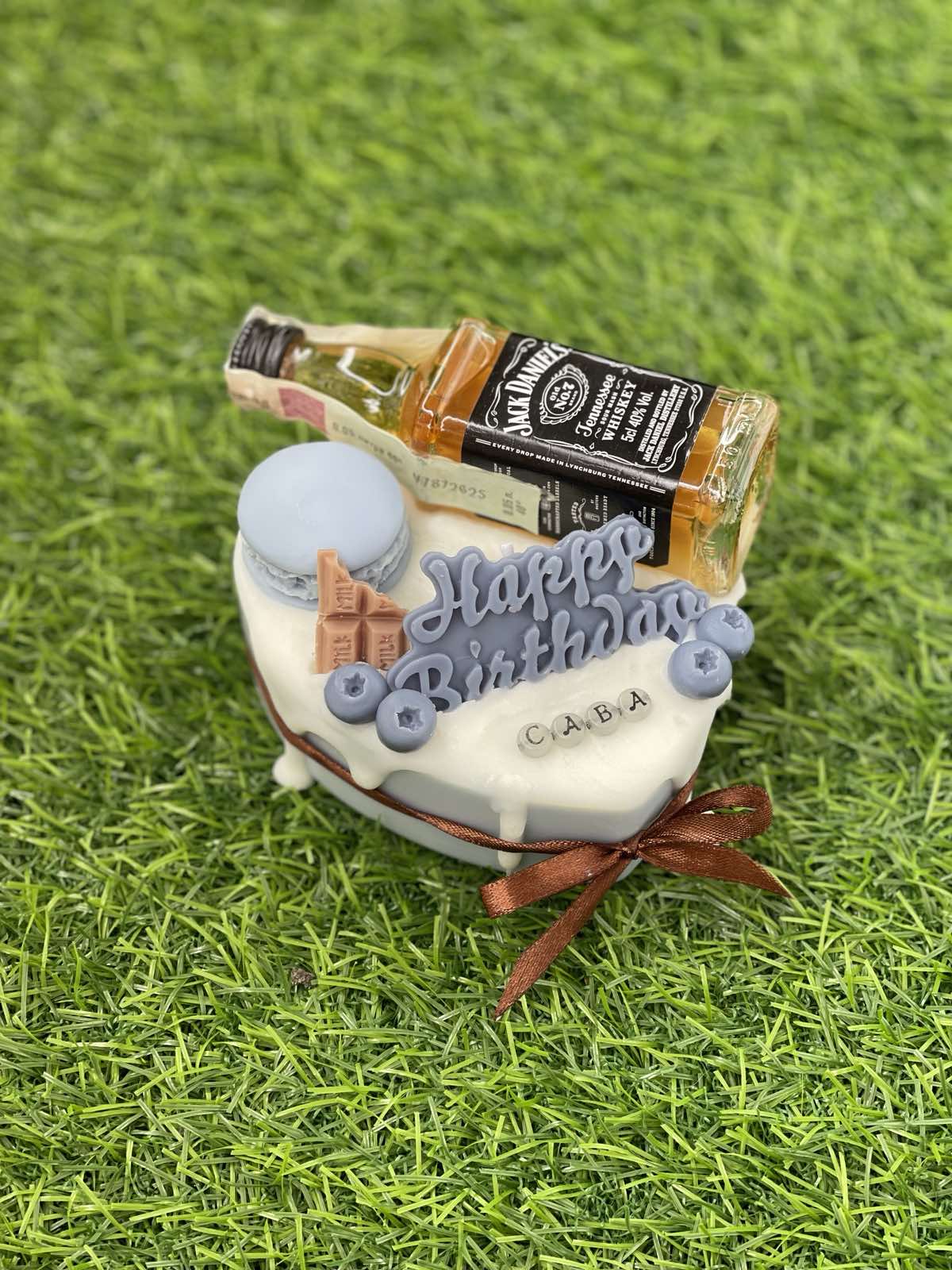 Персонализирана ароматна свещ сърце „Jack Daniel’s – ръчно изработен подарък | Ccandles Art